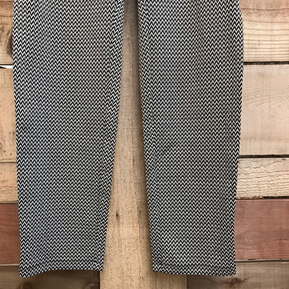 Soho Chevron Pants - Picture 3 of 6